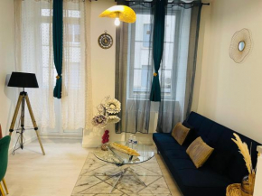 LE CAUBOUS Plein centre Appartement calme avec chambre, balcon et cuisine équipée